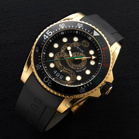 Orologio subacqueo Gucci da uomo, 45 mm YA136219