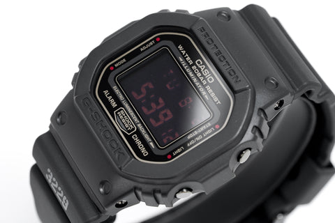 Casio G-Shock Herrenuhr Schwarz auf Schwarz DW-5600MS-1DR 