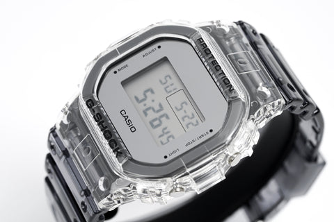 Orologio Casio G-Shock da uomo grigio traslucido DW-5600SK-1DR 