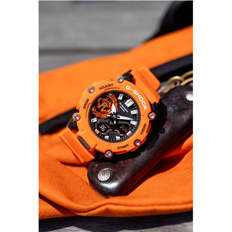 Casio G-Shock – orangefarbene Herrenuhr GA-2200M-4AER