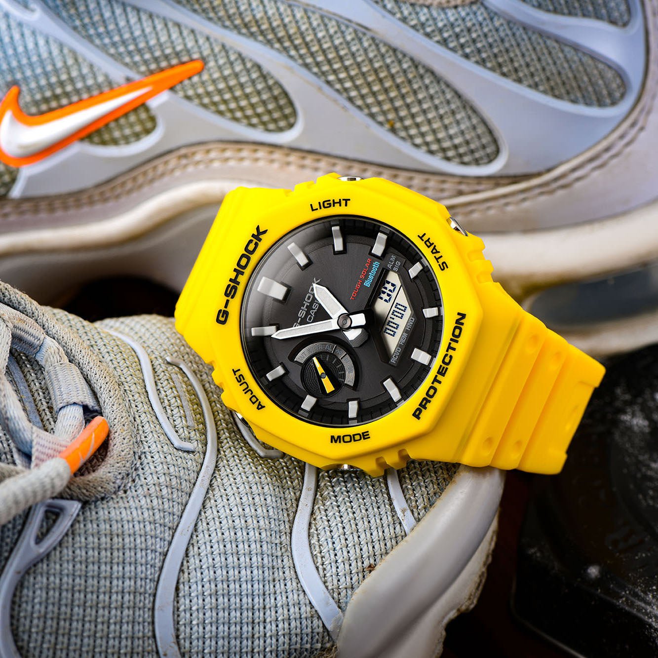 Orologio Casio G-Shock da uomo giallo GA-B2100C-9AER 