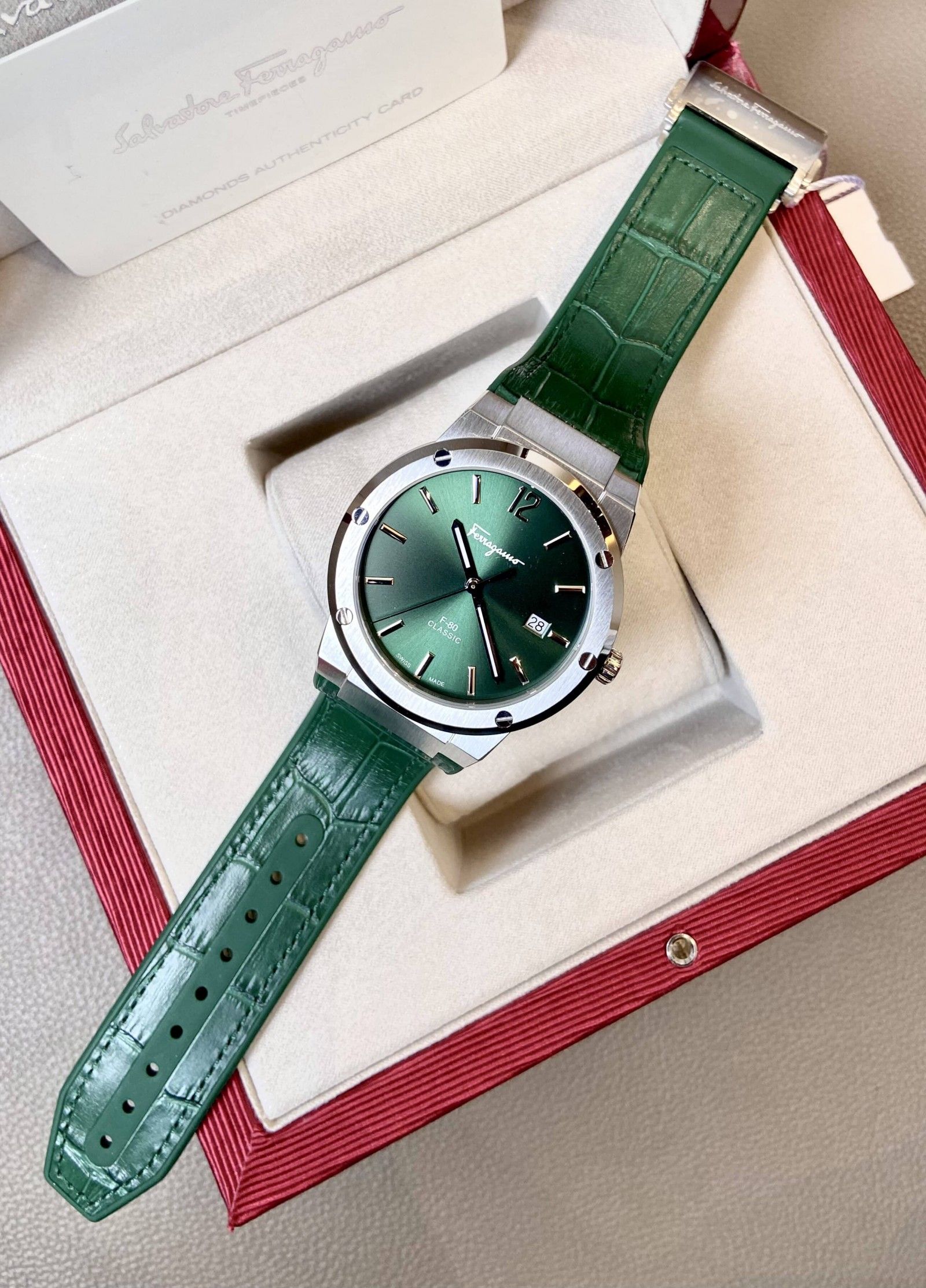 Salvatore Ferragamo F-80 Classic Green Dial Green Leather Strap Watch for Men - SFDT00119