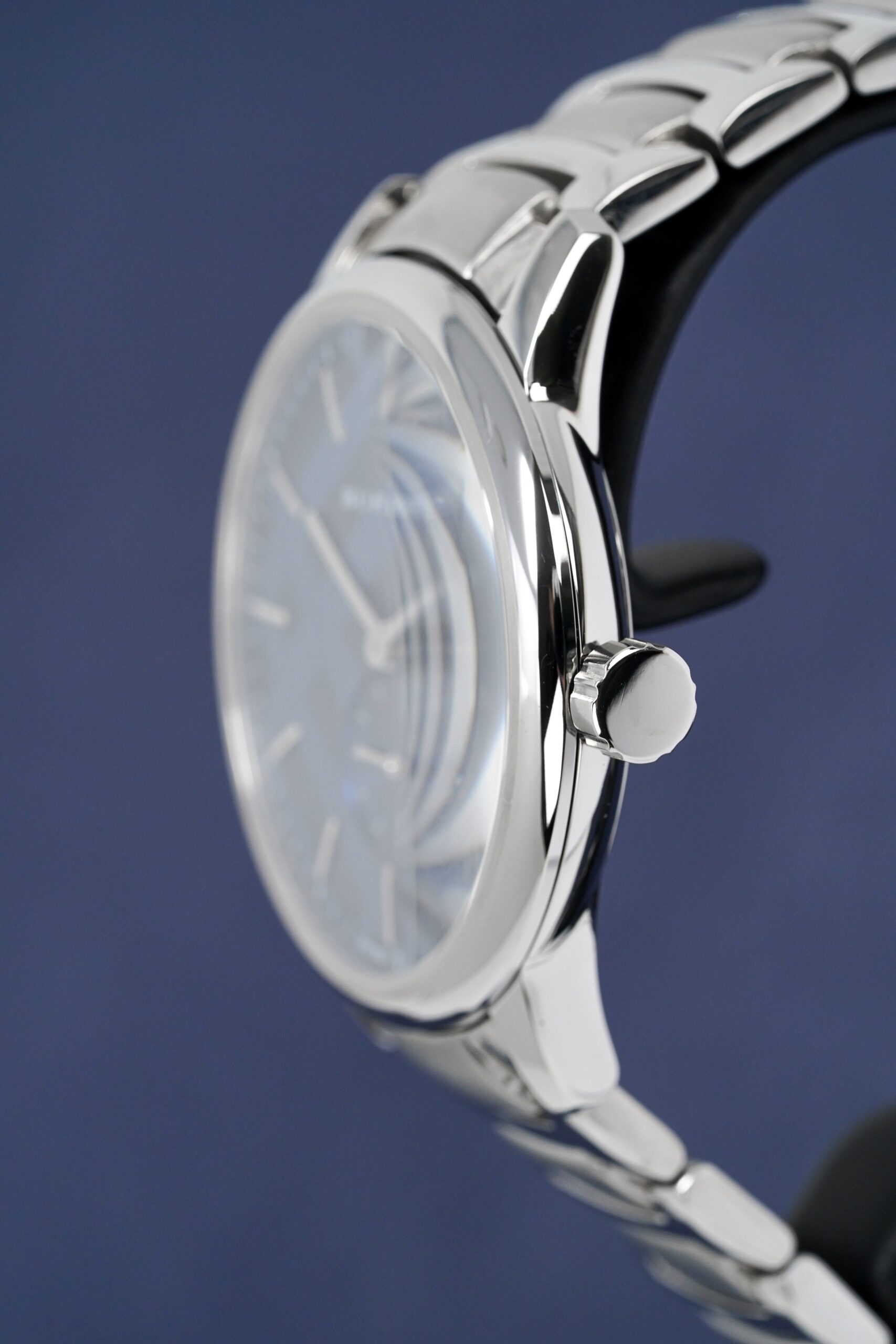 Burberry Mens Watch The Classic Blue Bu10007 - Image 3