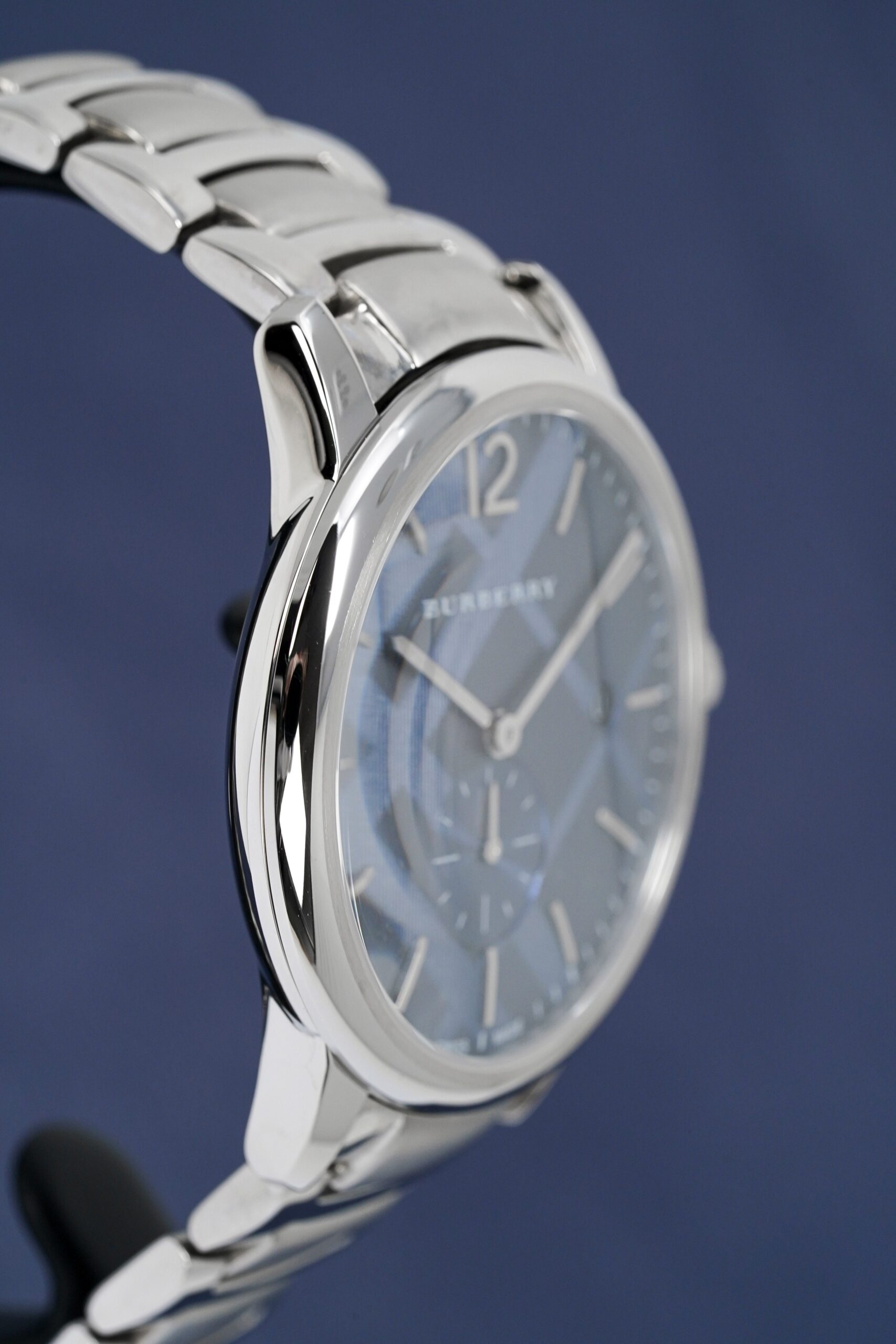 Burberry Mens Watch The Classic Blue Bu10007 - Image 4