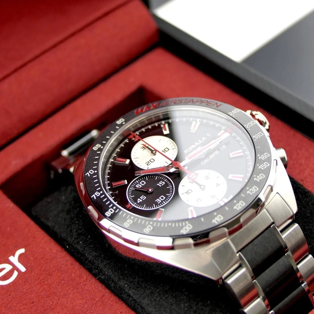 Tag Heuer Formula 1 Chronograph 43mm Automatic Mens Watch Stainless Steel With Black Dial Red Accents - Image 5